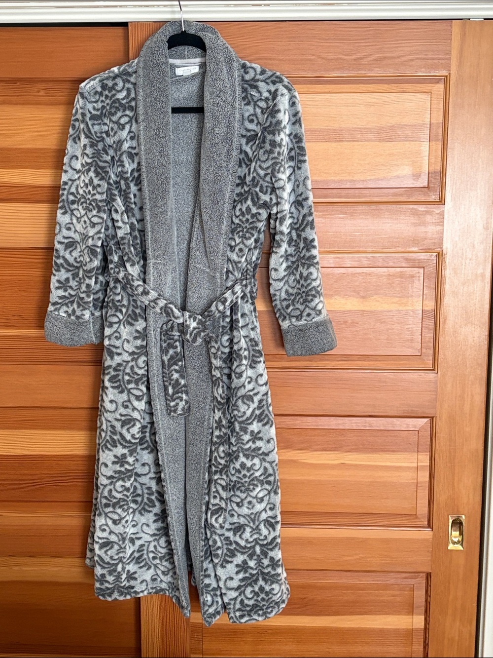 Charter Club Gray Floral Plush Shawl-Collar Robe
